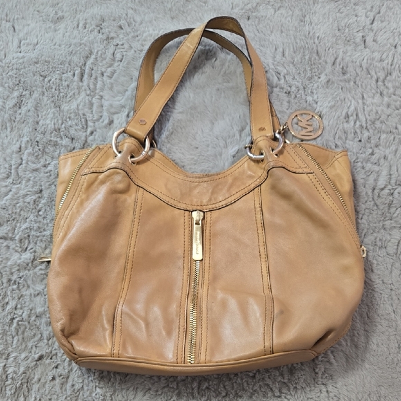 Michael Kors DAMAGED super soft real leather beige yellow shoulder bag - Picture 1 of 16